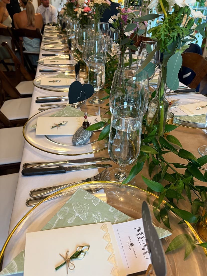 Dressage de table pour une réception — traiteur Camelot